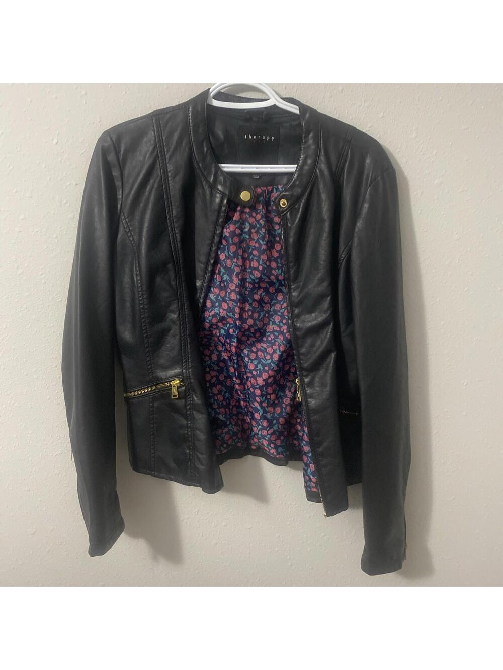Therapy Woman’s Black Faux Leather Lined Zip Short Biker Coat Jacket . Size L.